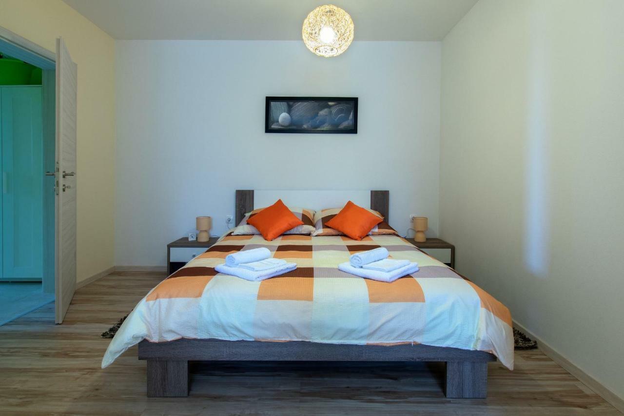 Appartement Valmas Pula